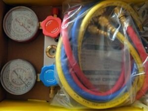 baterie-manometre-r134-r407-r410.jpg Baterie manometre R134, R407, R410